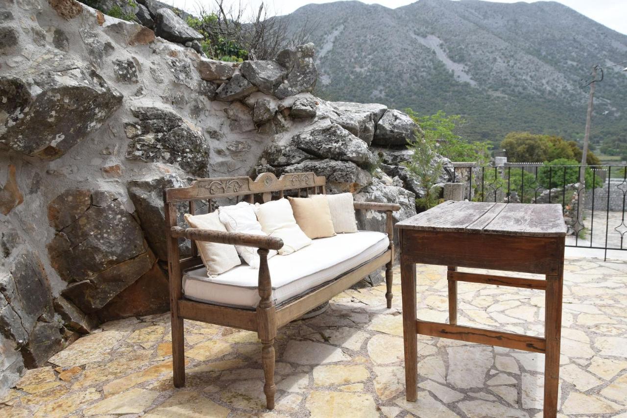 Stone Built Villa Galatia, Poolside & Perfect View Kares ภายนอก รูปภาพ