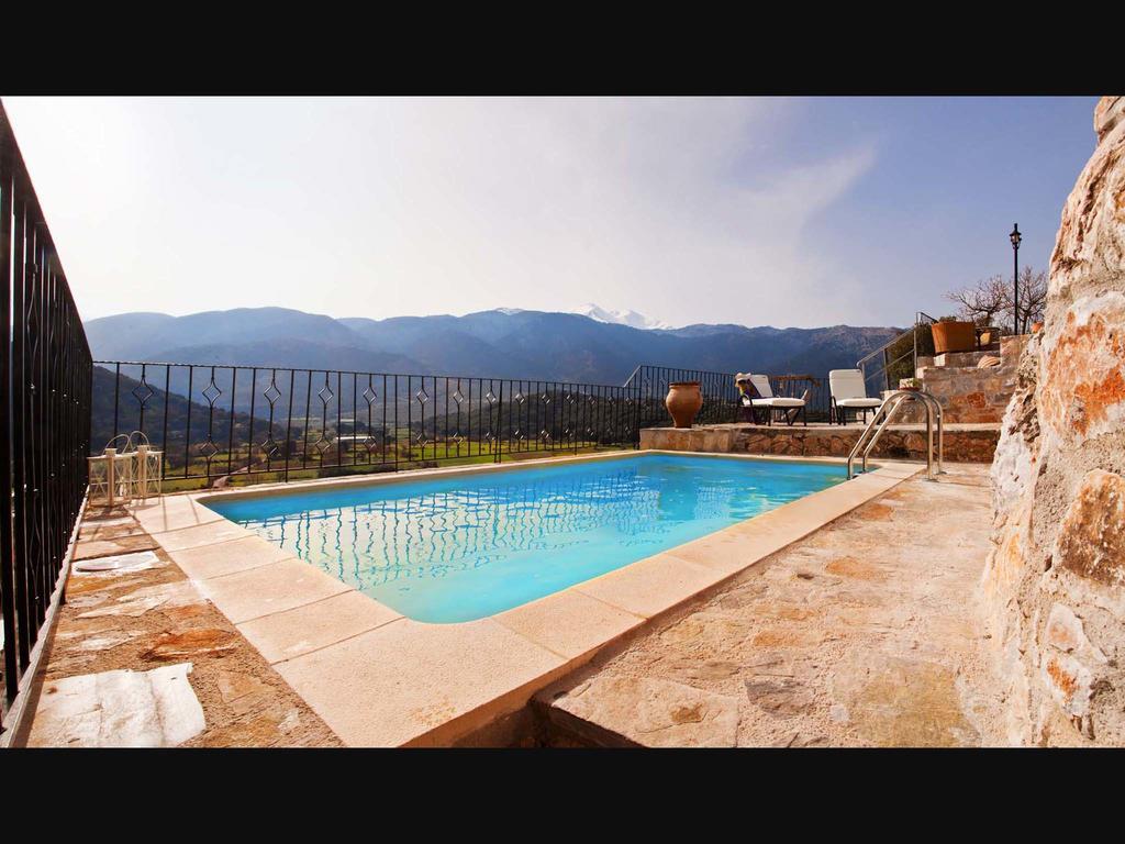 Stone Built Villa Galatia, Poolside & Perfect View Kares ภายนอก รูปภาพ