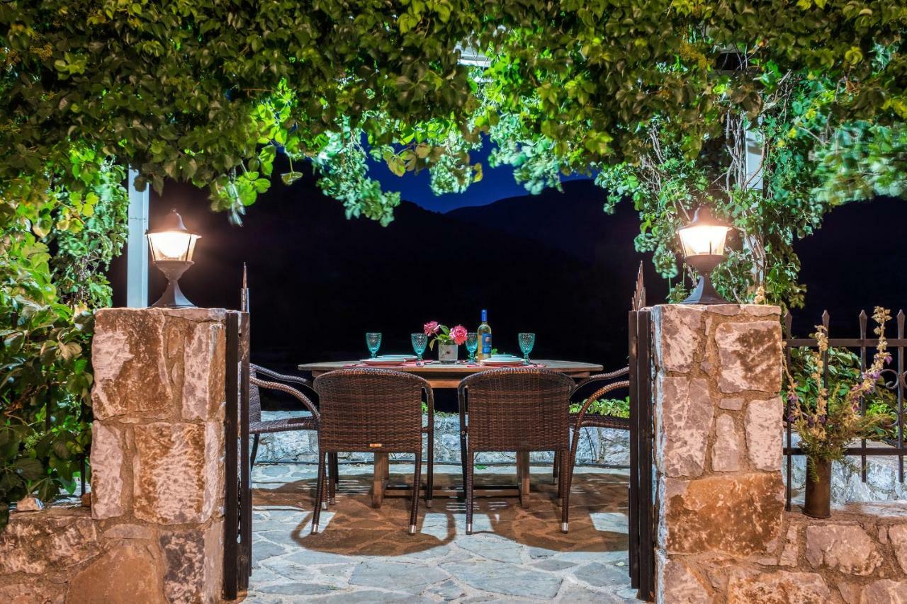 Stone Built Villa Galatia, Poolside & Perfect View Kares ภายนอก รูปภาพ