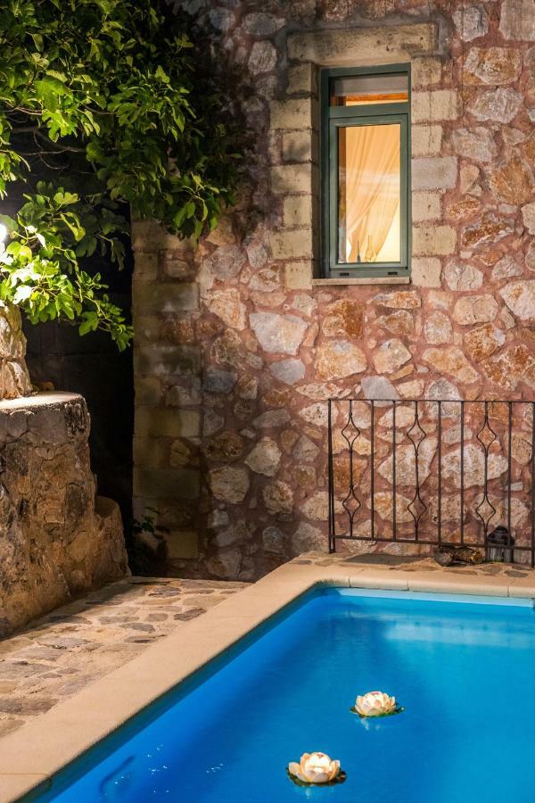Stone Built Villa Galatia, Poolside & Perfect View Kares ภายนอก รูปภาพ
